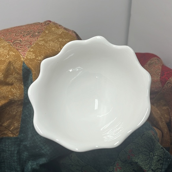 Better Homes and Gardens COLLECTION BOWL - Picture 4 of 4